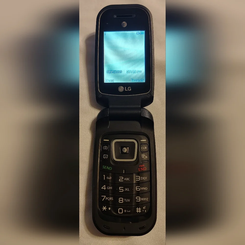 LG True B470 Black and Gray Cellular Flip Phone Like New Working Condition